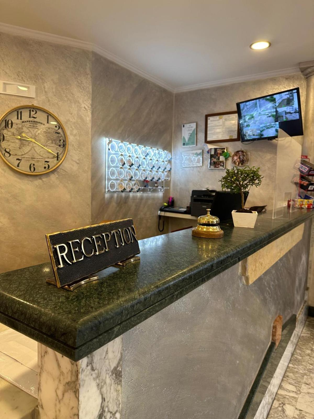 Hotel Clinton Casoria Luaran gambar