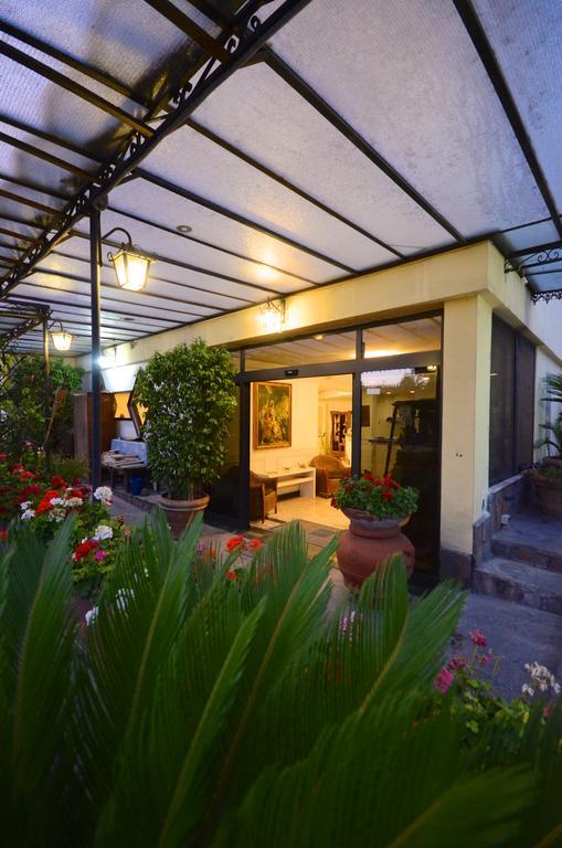Hotel Clinton Casoria Luaran gambar