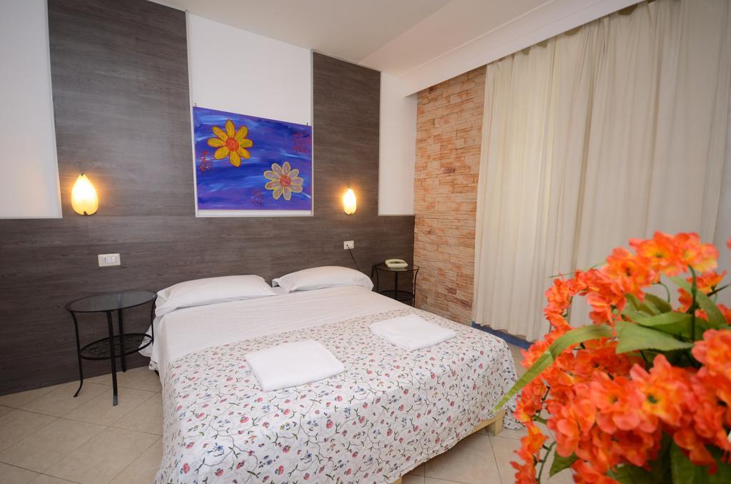 Hotel Clinton Casoria Luaran gambar