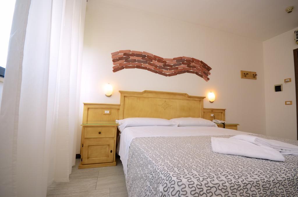 Hotel Clinton Casoria Luaran gambar