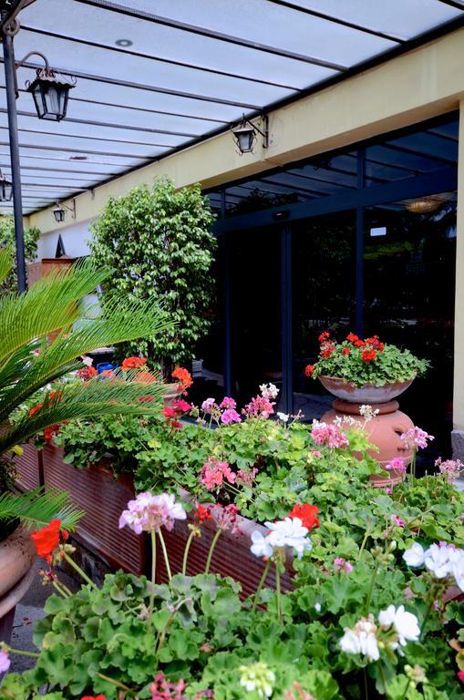 Hotel Clinton Casoria Luaran gambar