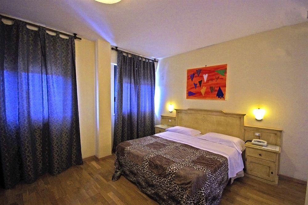 Hotel Clinton Casoria Luaran gambar