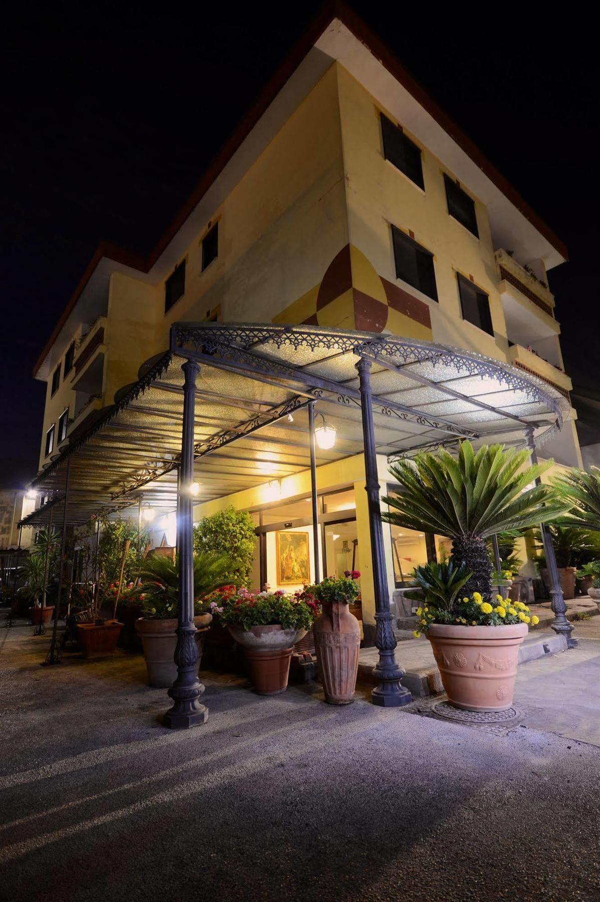 Hotel Clinton Casoria Luaran gambar