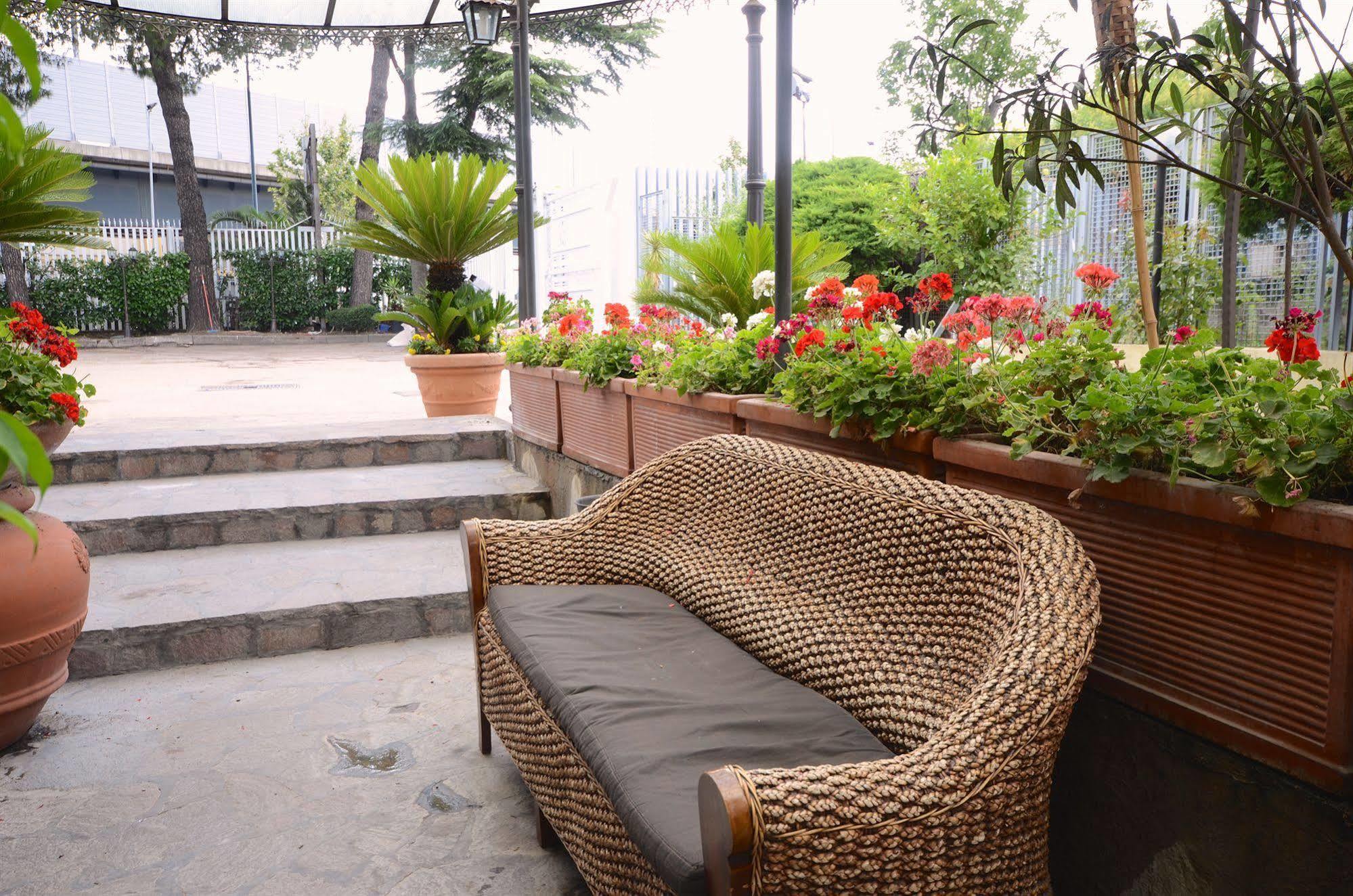 Hotel Clinton Casoria Luaran gambar