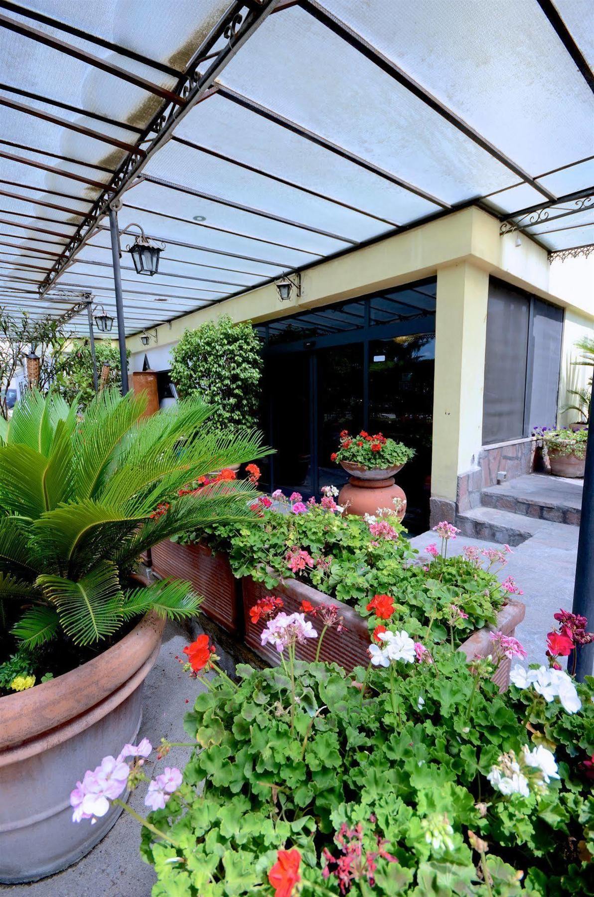 Hotel Clinton Casoria Luaran gambar