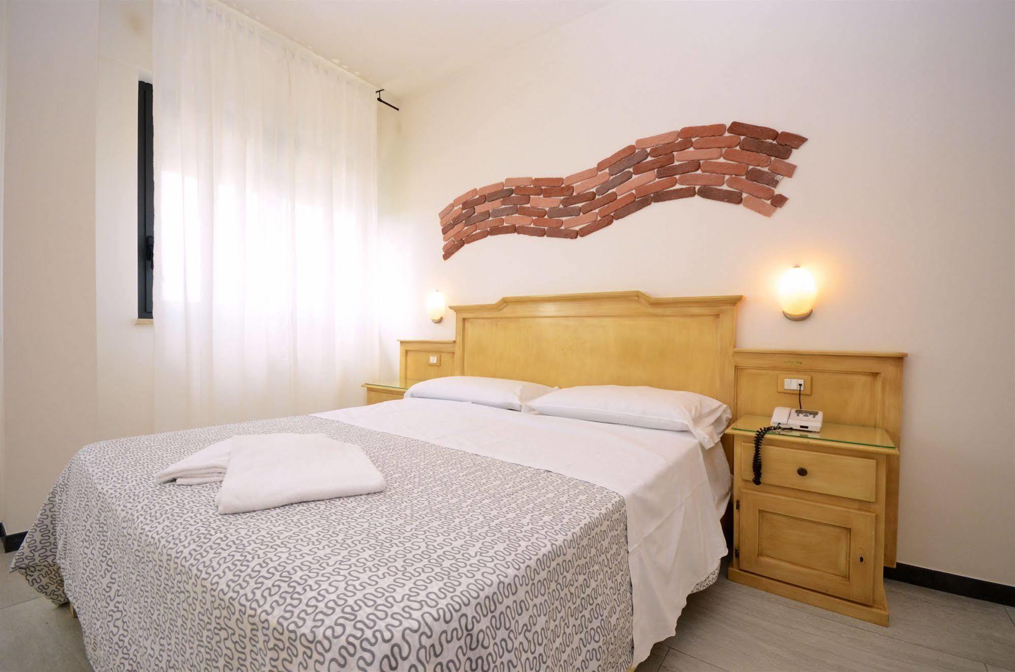 Hotel Clinton Casoria Luaran gambar