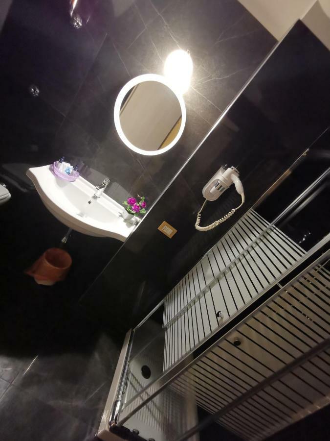 Hotel Clinton Casoria Luaran gambar
